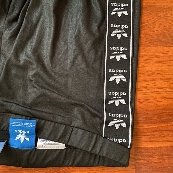 ADIDAS LEGGINGS. Size small. - Picture 2 of 4